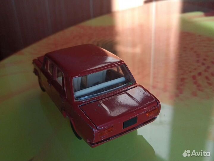 Коллекционная машинка СССР ваз- 2101