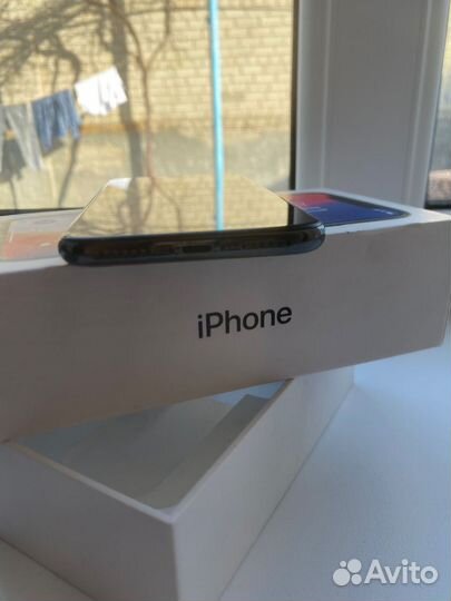 iPhone X, 256 ГБ