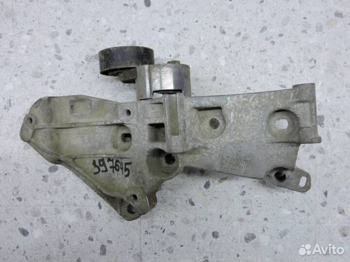 Кронштейн генератора Renault Megane 3 2009-2016