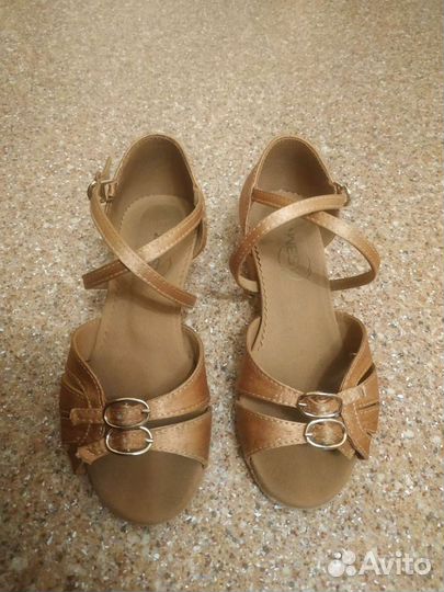 Туфли для бальных танцев