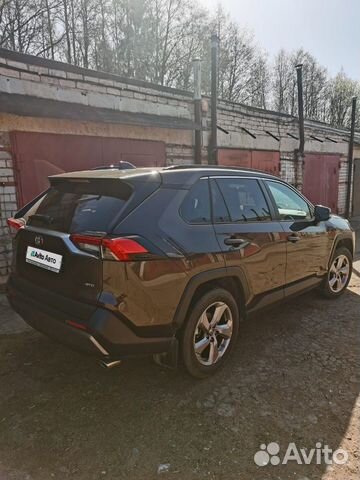 Toyota RAV4 2.0 CVT, 2020, 29 685 км с пробегом, цена 4050000 руб.