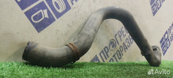 Патрубок системы охлаждения Ford Focus 2 хэтчбек