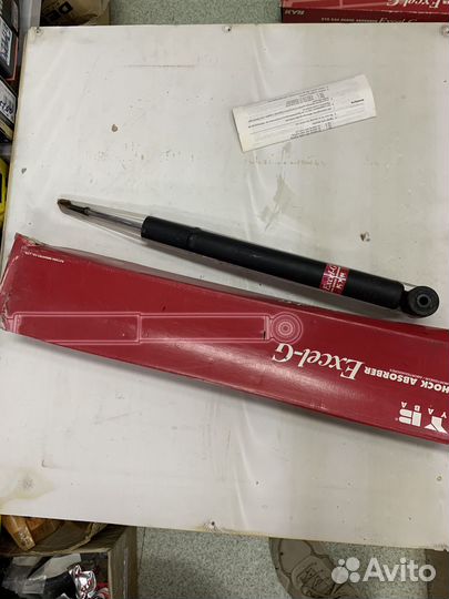 Амортизатор задний газовый KYB 343302 audi A4