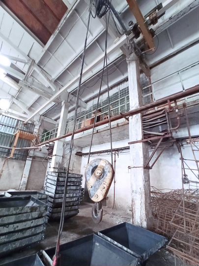 Производственное с кран-балкой 2тонны, 400 м²