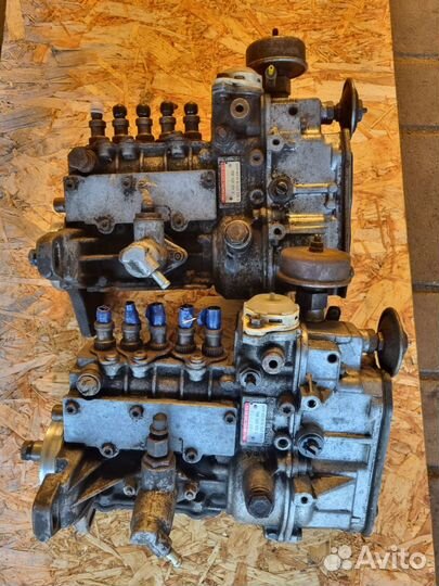 Топливный насос mercedes T1 ом602.940