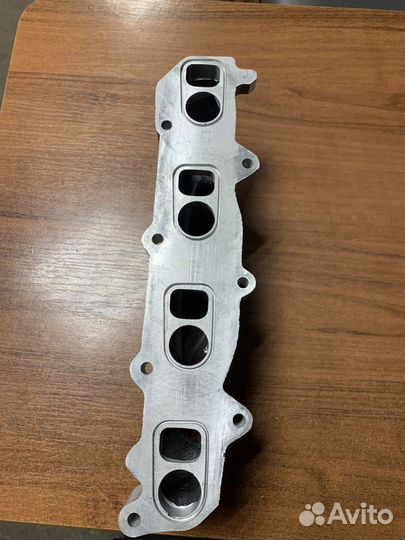 Впускной коллектор Mercedes Sprinter om646