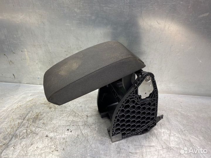 Подлокотник Skoda Octavia (A5 1Z) 2004-2013