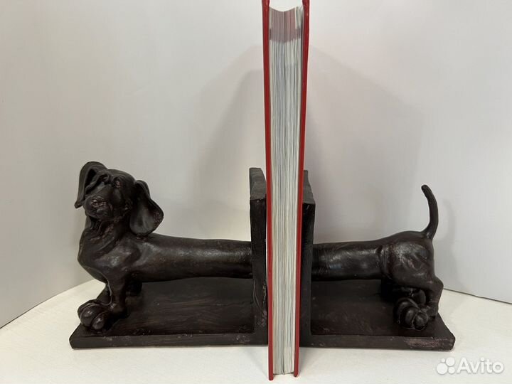 Держатель для книг, интерьерная фигурка