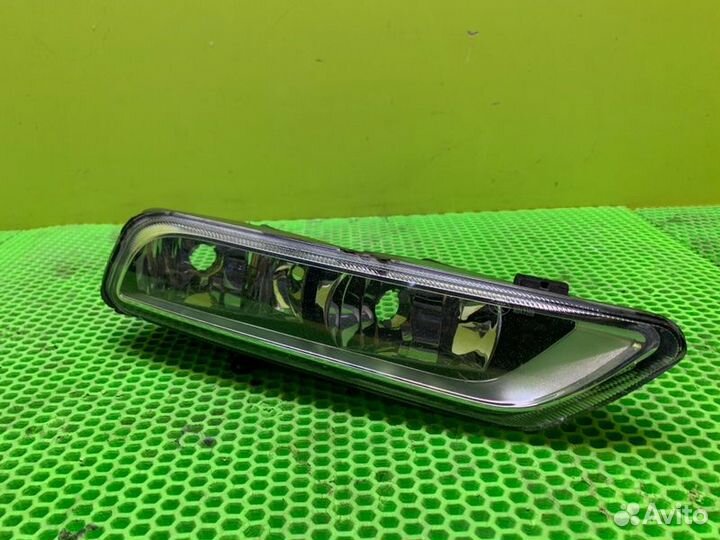 Фара противотуманная передняя правая Volkswagen