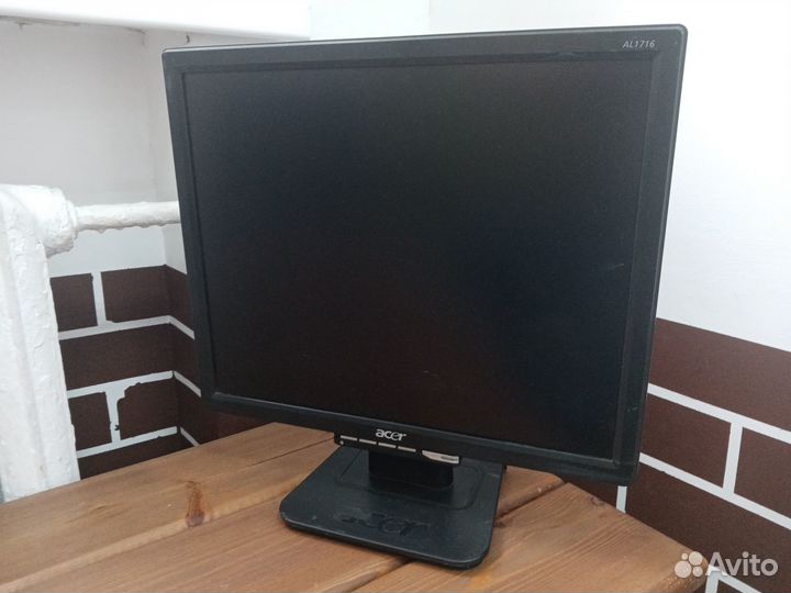 Монитор ЖК 17-19 LCD рабочий и нет все бу.без гар