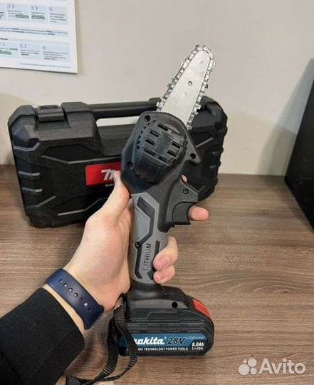 Электропила цепная makita