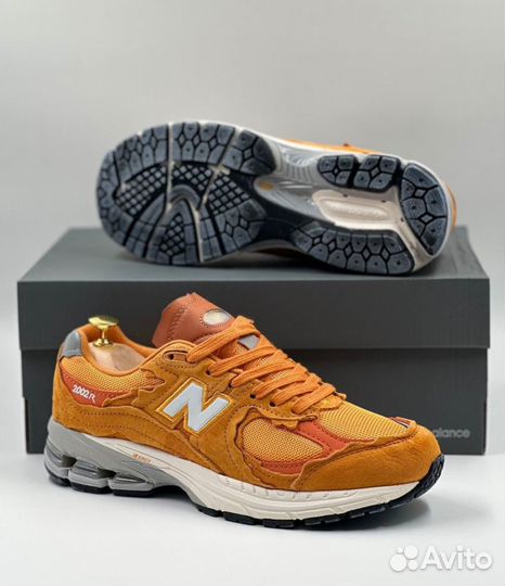 Спортивные кроссовки New Balance 2002R