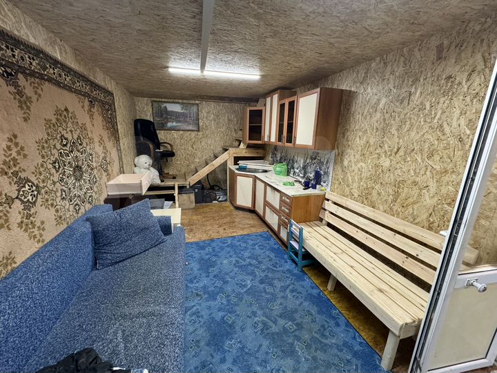 Гараж, > 30 м²