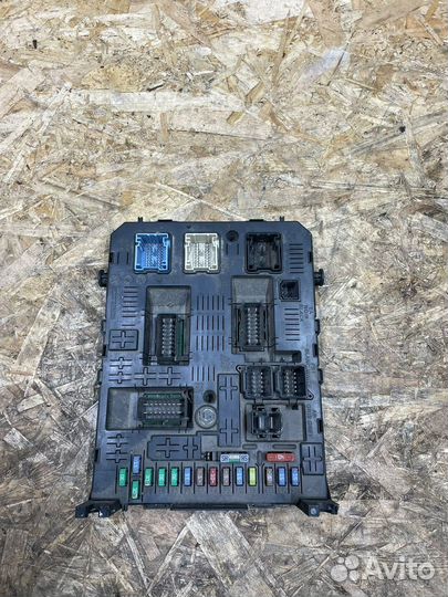 Блок предохранителей комфорта peugeot 308