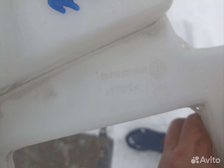 Бачок омывателя лобового стекла Peugeot 308 07-15г