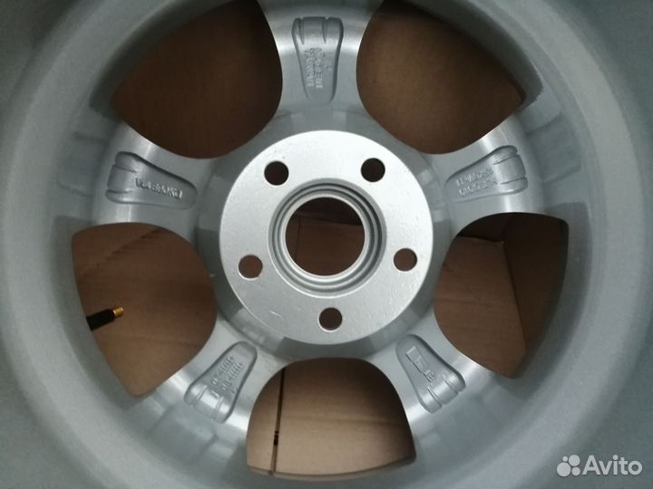 Диски литые 5*108*R15