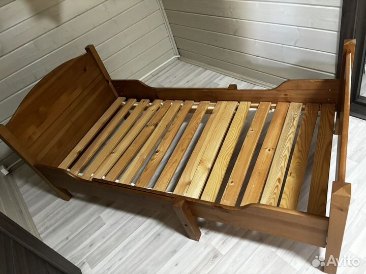 Детская кровать IKEA с матрасом