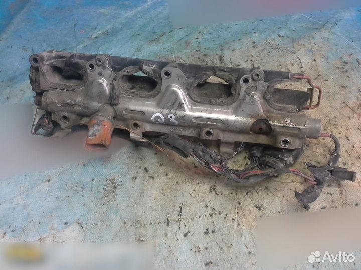 Рейка топливная (рампа) Audi Q3 2012