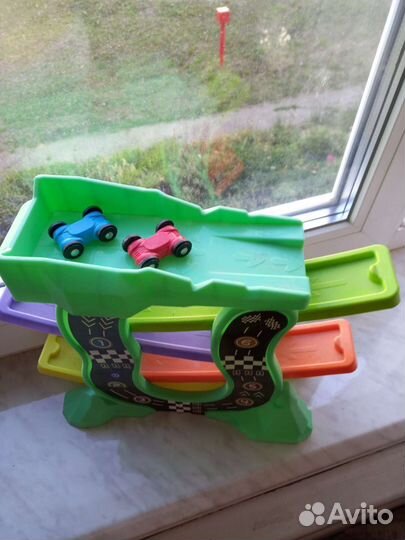 Автотрек и 2 машинки
