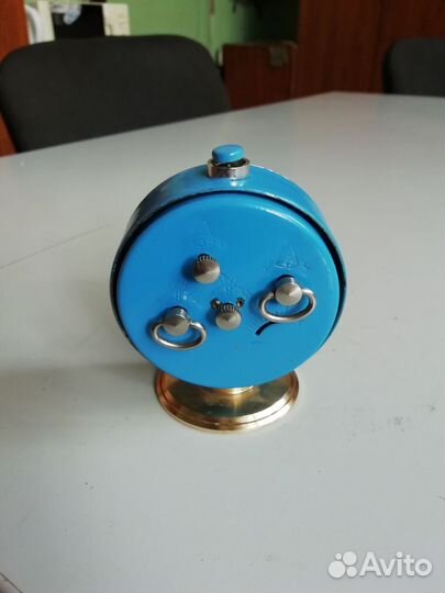 Часы будильник слава