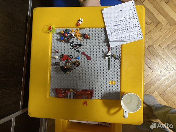 Стол и стул лего с ящиками для хранения