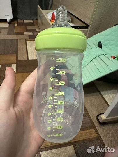 Молокоотсос,бутылочки,поильник