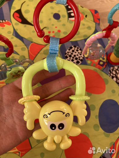 Развивающий коврик для малыша