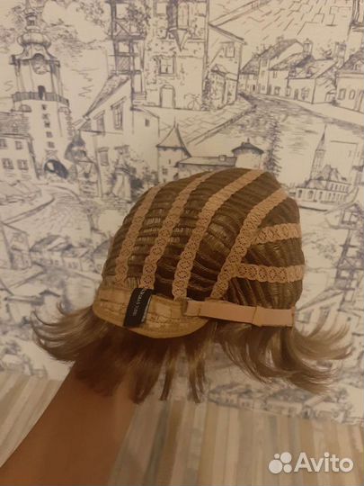 Парик женский