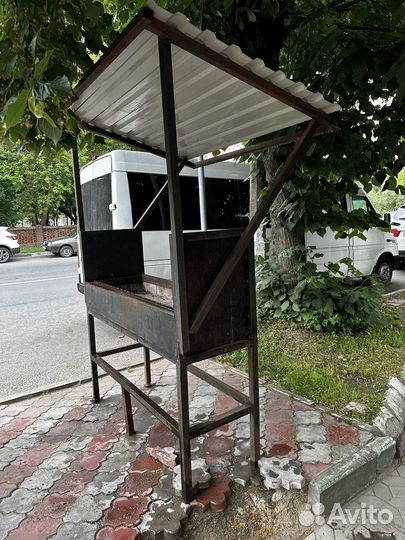 Мангал с крышей