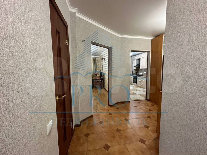 2-к. квартира, 75,2 м², 1/3 эт.