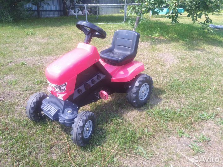 Детский трактор с педалями полесье