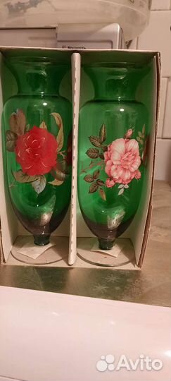 Вазочка на ножке зелёное стекло. Цена за набор