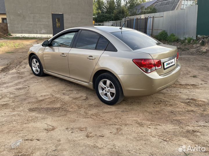 Chevrolet Cruze 1.6 МТ, 2009, 253 000 км