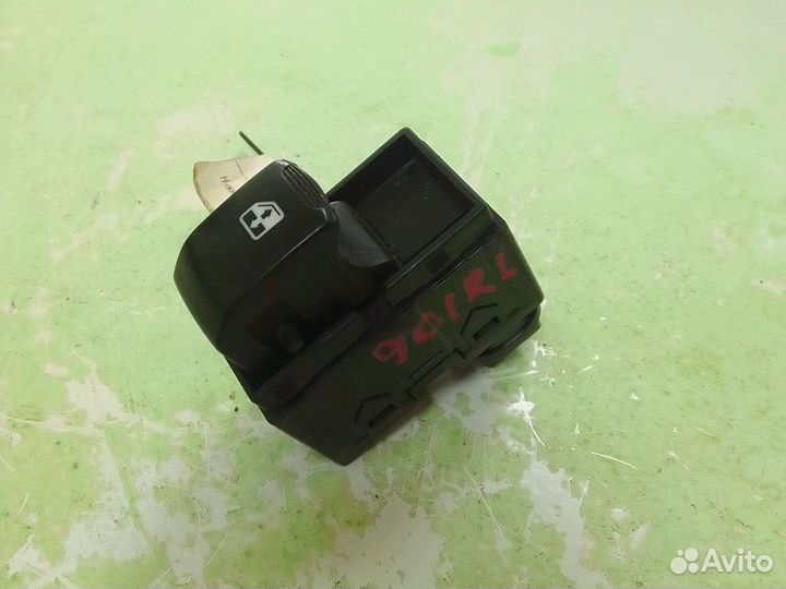 Кнопка стеклоподъемника SsangYong Rexton Y200 6659