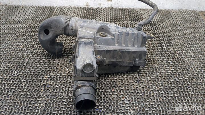 Корпус воздушного фильтра Volkswagen Passat 7, 201