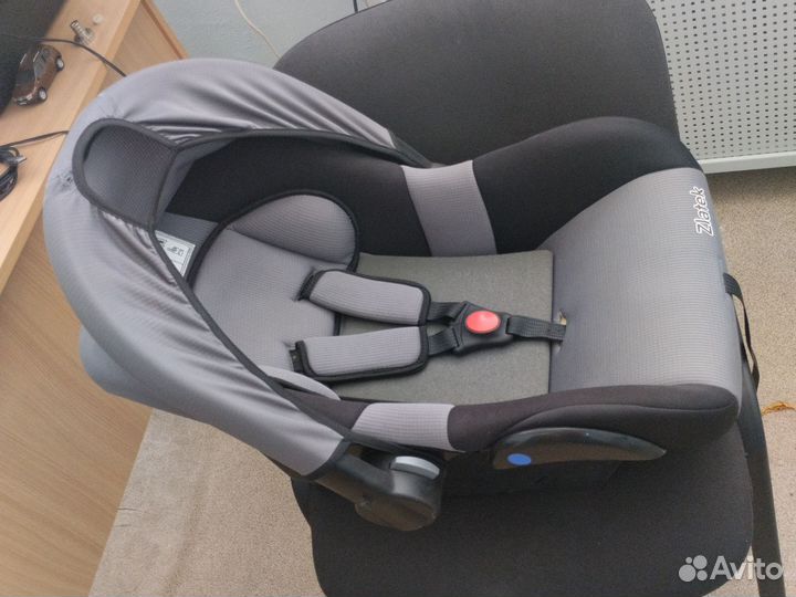 Детское автомобильное кресло люлька