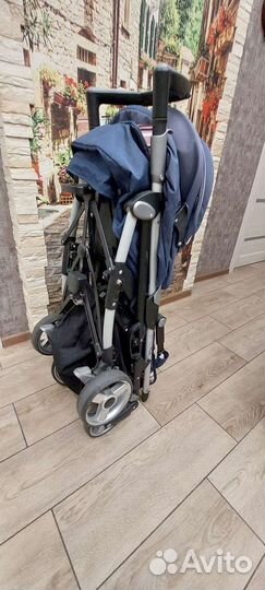 Прогулочная коляска трость