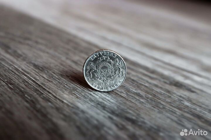 Монета 1 лат (Латвийская Республика)