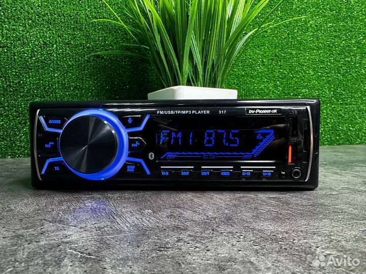 Магнитола Pioneer с bluetooth в машину