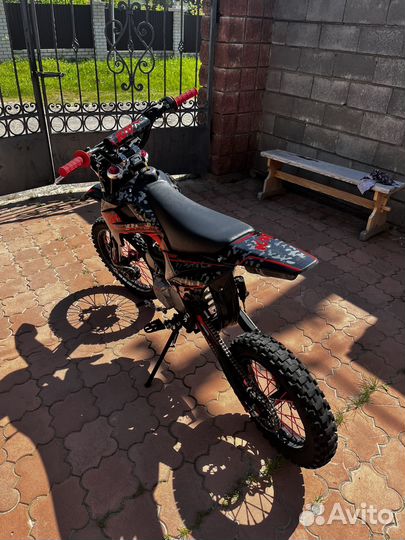 Kayo basic YX125EM rolling moto edition