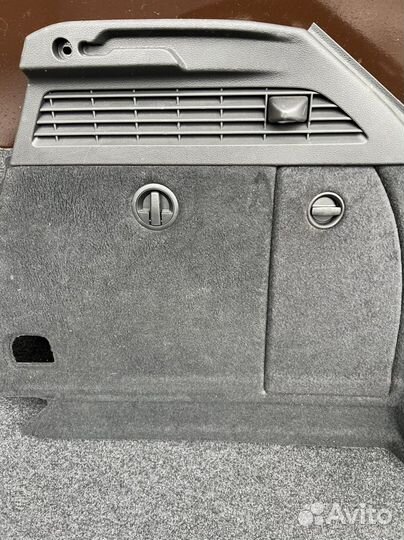 Обшивка багажника задняя правая Audi A3 8V