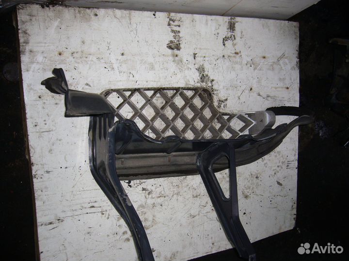 Подножка верхняя левая Scania 4