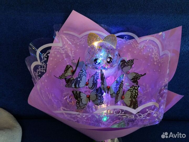 Светящийся букет из бабочек