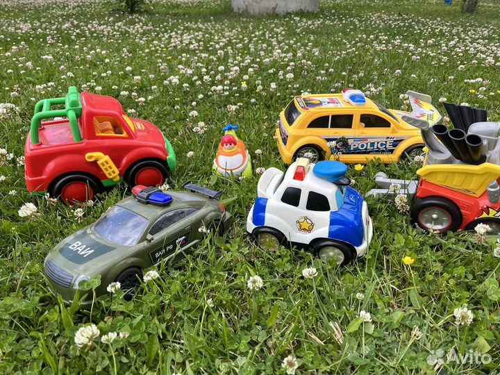 Игрушки детские. Машинки. Мальчику