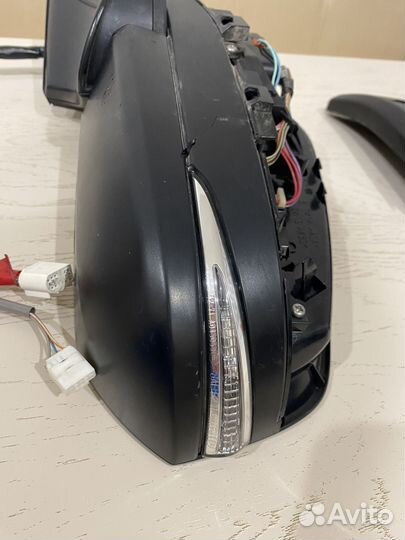 Зеркало боковое левое toyota voxy