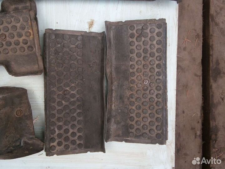 Накладки на УАЗ Патриот