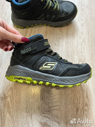 Кроссовки утепленные sketchers 31,5 оригинал