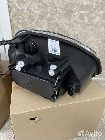 Фара на приору левая и правая