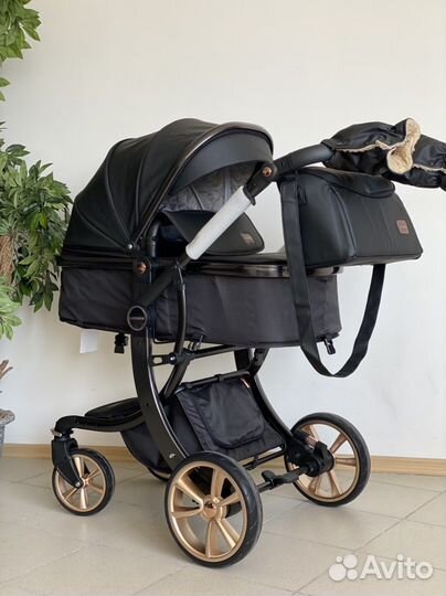 Коляска - трансформер Dalux в эко - коже (новая)