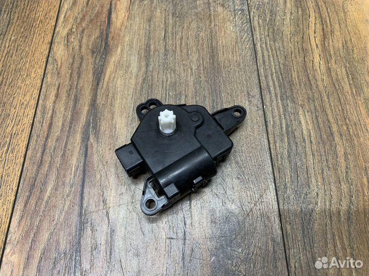 Hyundai Avante Моторчик заслонки отопителя